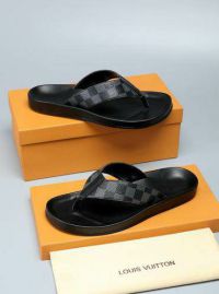 Picture of LV Slippers _SKU391699564442102